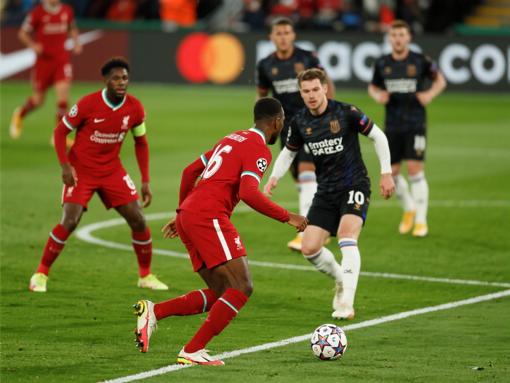 恩佐迅猛开局帕尔默终破荒 切尔西3-1力克利物浦 反观利物浦,他们在面对高压时显得有些被动